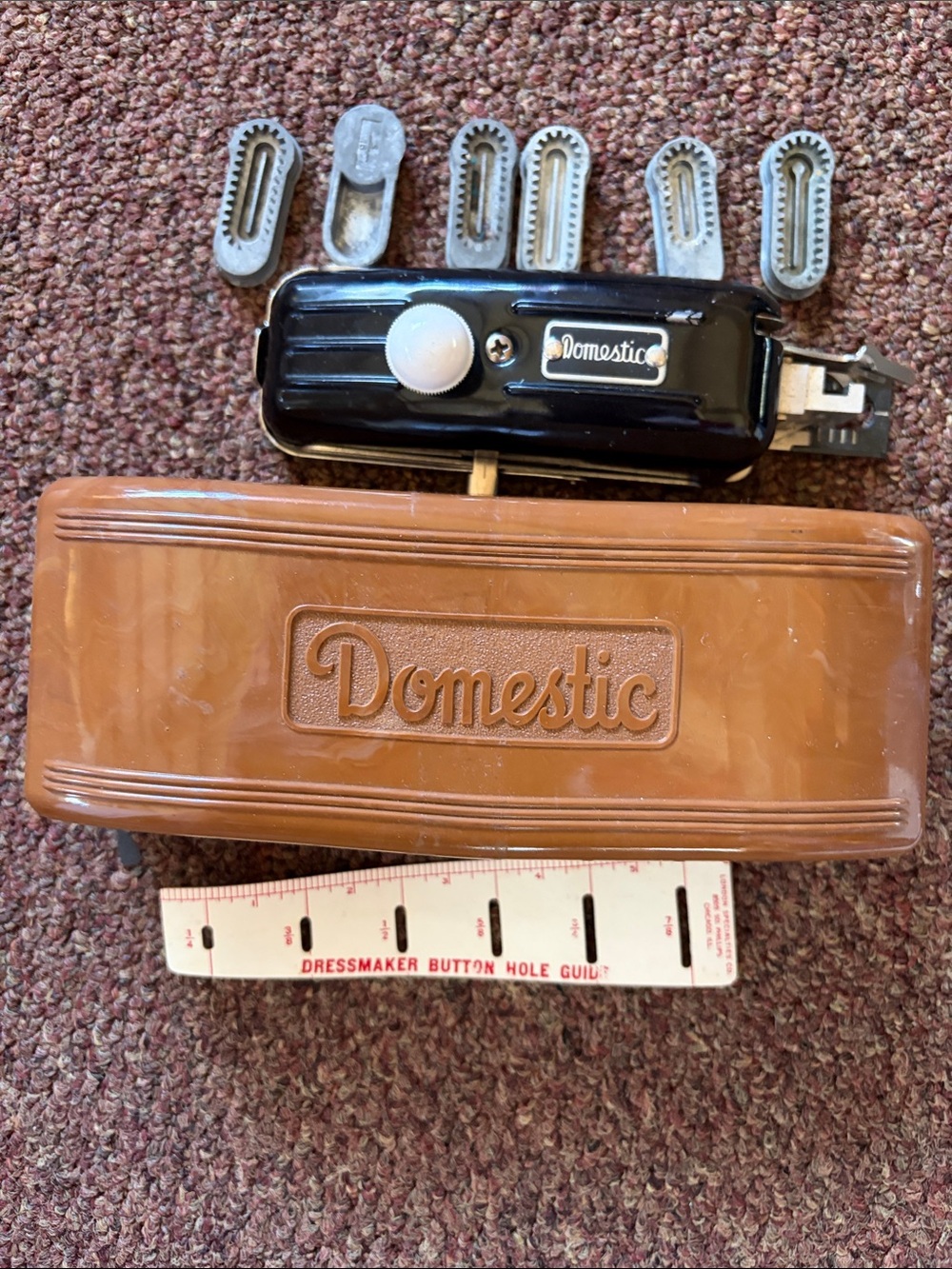 Multi-Piece Buttonholer Set in Black and Brown